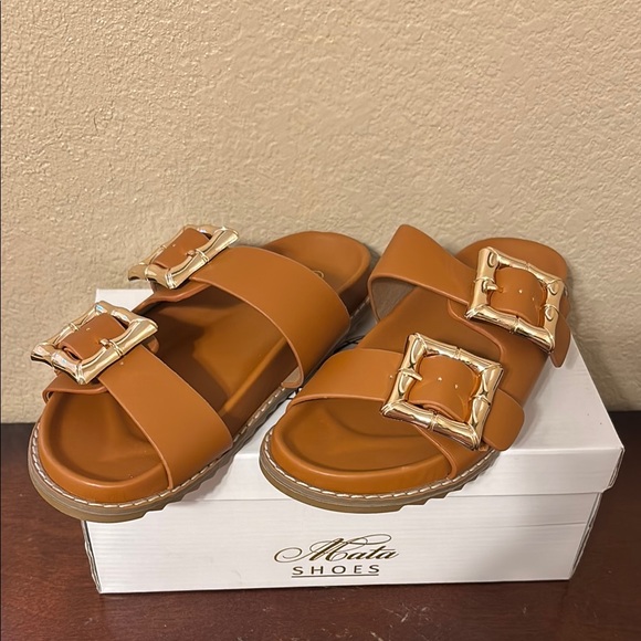 Mata Shoes Shoes - Mata Shoes Blitz Gold Buckle Slip on Sandal Tan Sz 7